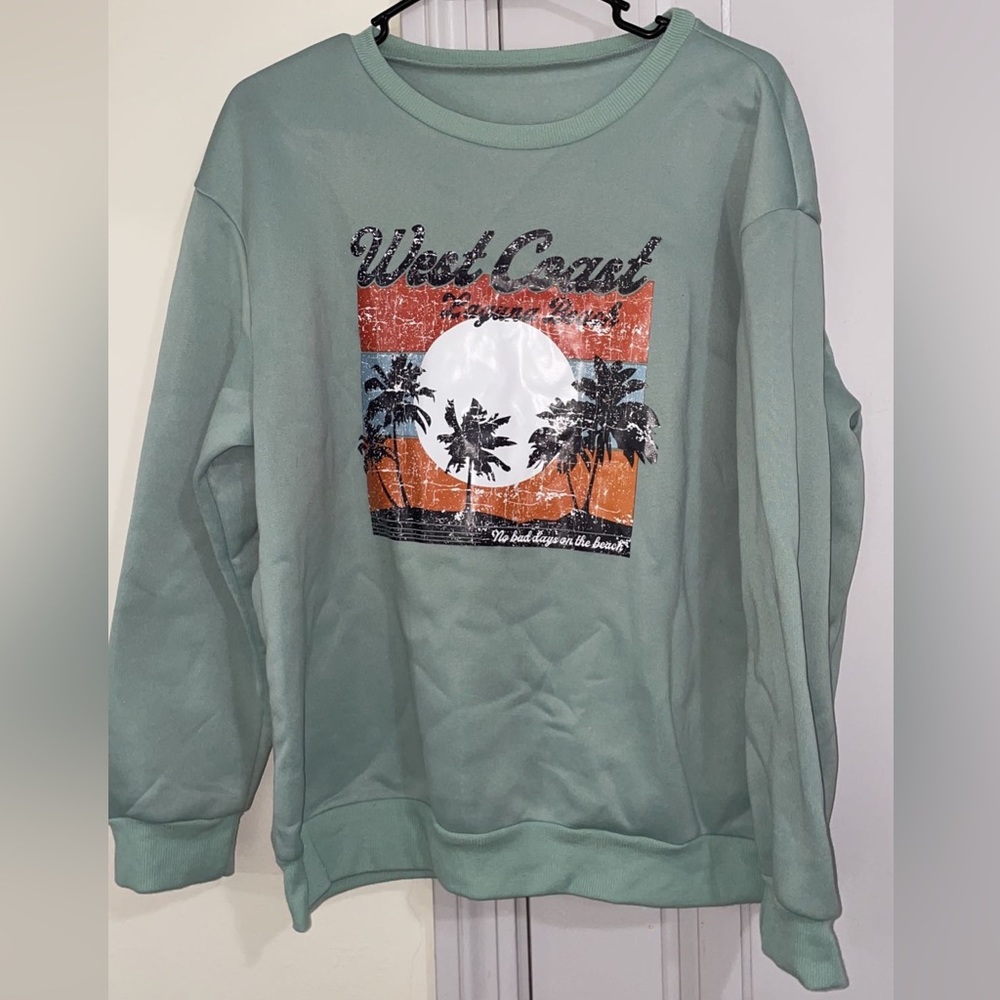 Shein Crew Neck Size L